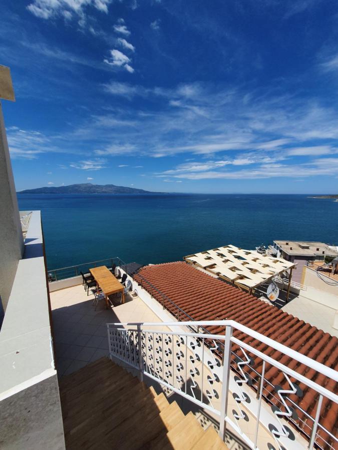 Klajdi Apartaments Sarandë エクステリア 写真