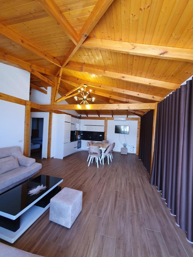 Klajdi Apartaments Sarandë エクステリア 写真