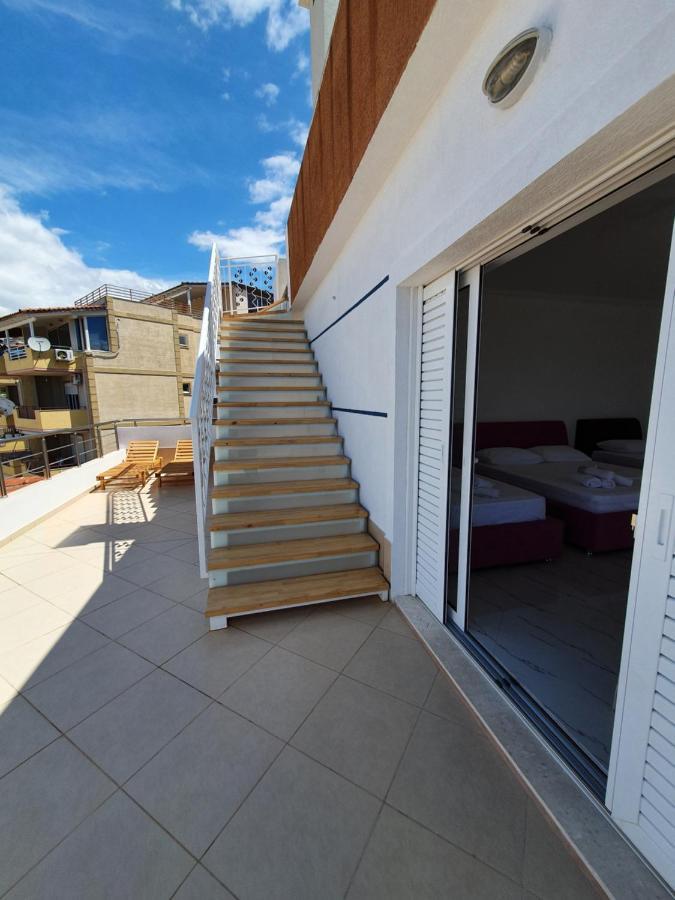 Klajdi Apartaments Sarandë エクステリア 写真