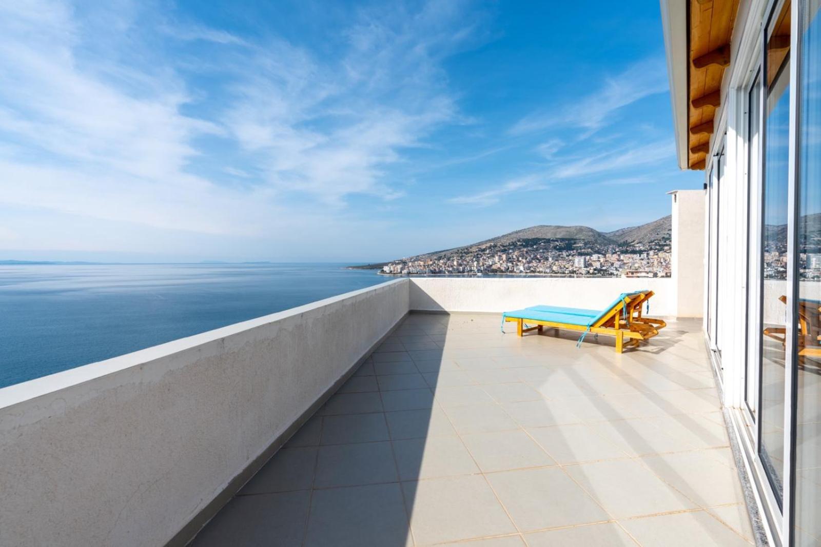 Klajdi Apartaments Sarandë エクステリア 写真