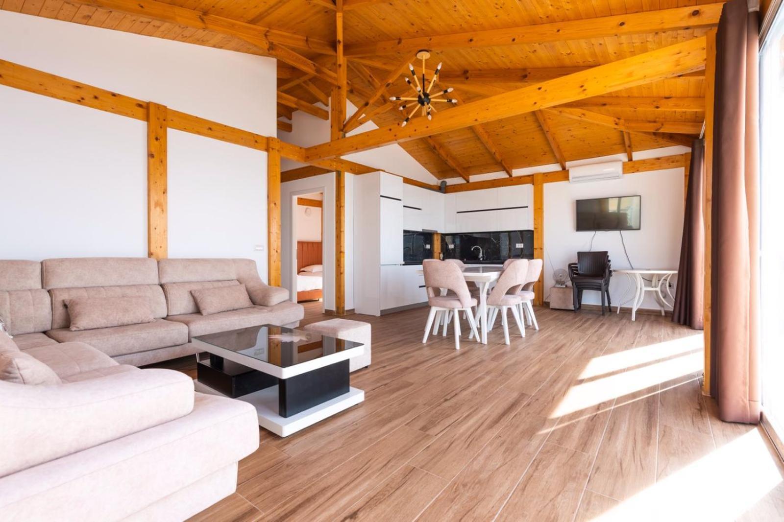 Klajdi Apartaments Sarandë エクステリア 写真