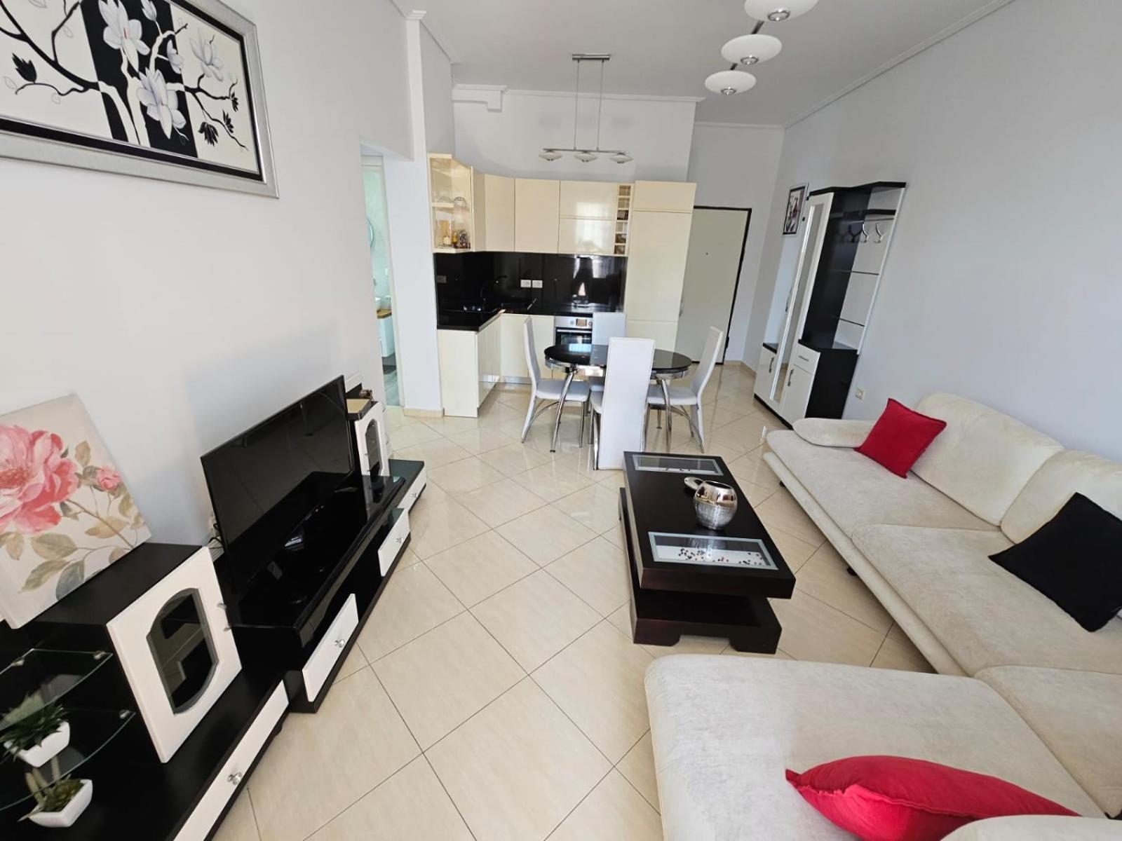 Klajdi Apartaments Sarandë エクステリア 写真